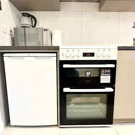 Bright Modern, Private Apartment,15 Mins To Central London Hendon Eksteriør bilde