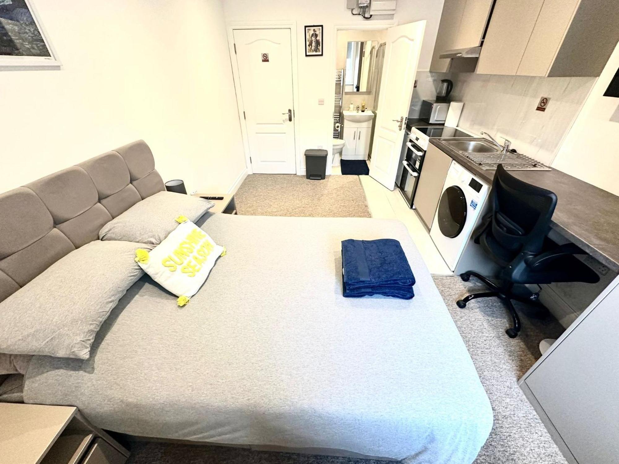 Bright Modern, Private Apartment,15 Mins To Central London Hendon Eksteriør bilde