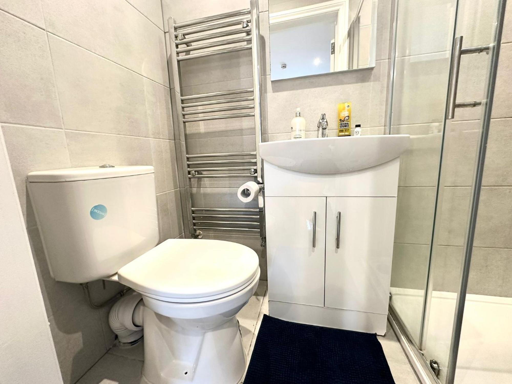 Bright Modern, Private Apartment,15 Mins To Central London Hendon Eksteriør bilde